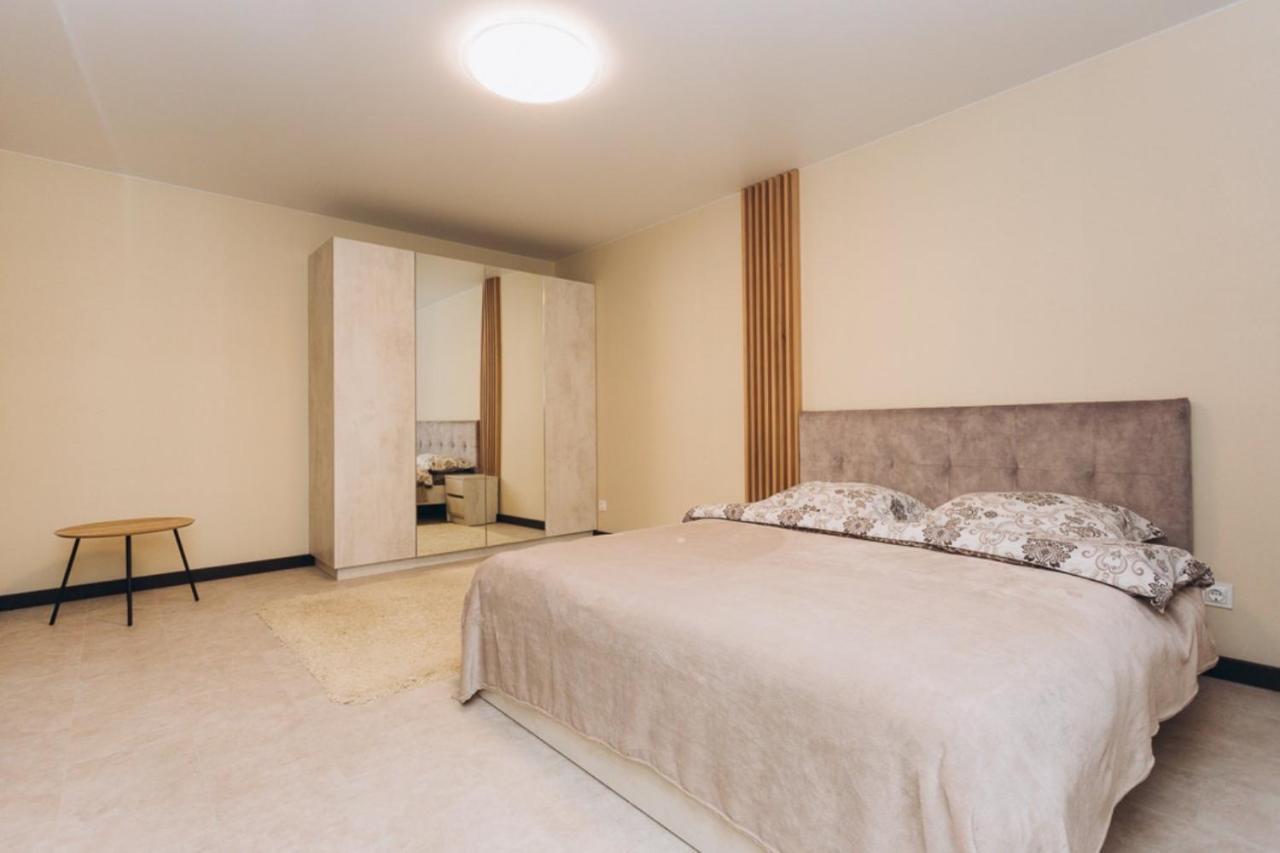 Vip Flat Lavina Проспект М Лушпи 2 Корп2 Appartement Soemy Buitenkant foto